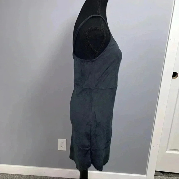 Gentle Fawn Dress - Picture 2 of 6